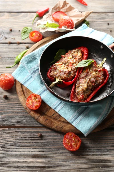 Delicious stuffed peppers — Stock Photo, Image