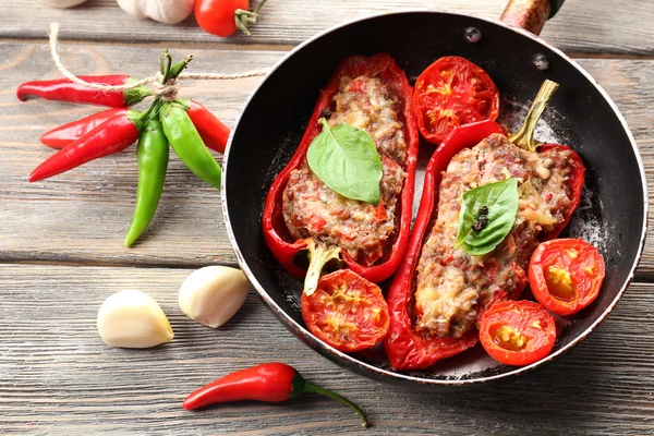 Fylld paprika med kött — Stockfoto