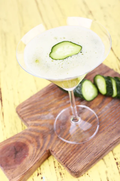 Cucumber cocktail on cutting board — Stock Photo, Image