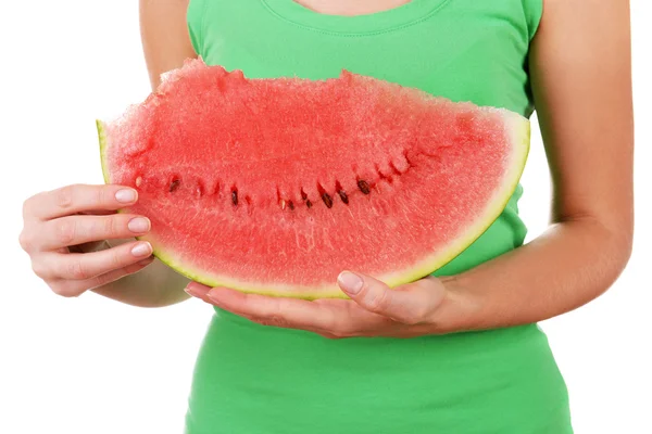 Frau hält Wassermelonenscheiben isoliert auf weißem Papier — Stockfoto