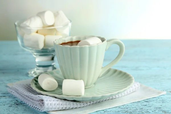 Heiße Schokolade mit Marshmallows — Stockfoto