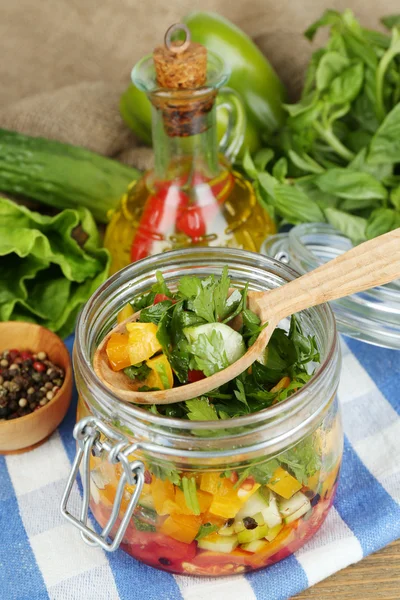 Zeleninový salát do sklenic — Stock fotografie