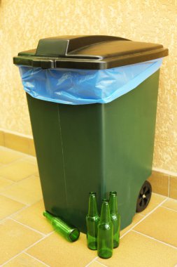 açık havada geri dönüşüm