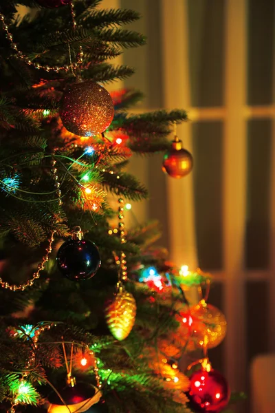 Geschmückter Weihnachtsbaum — Stockfoto