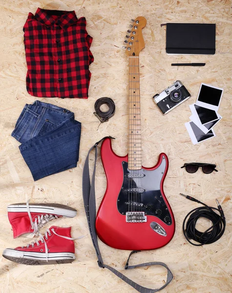 Muziekmateriaal, kleding en schoeisel — Stockfoto