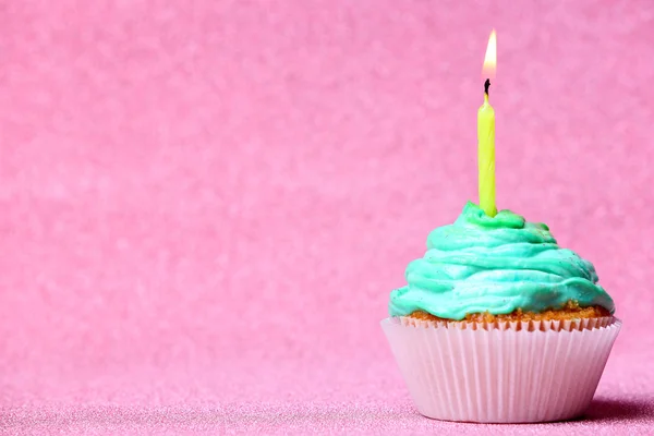 Delicious birthday cupcake — Stock Photo, Image