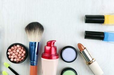 güzel Dekoratif kozmetik