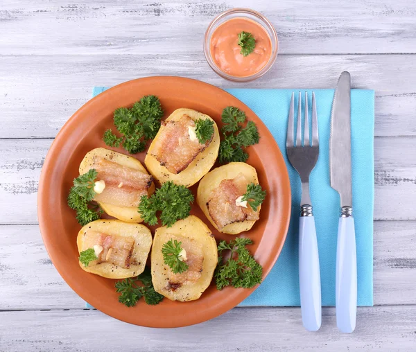 Baked potato with bacon — Stock Photo, Image