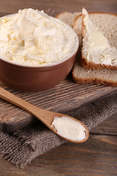 Frische hausgemachte Butter — Stockfoto