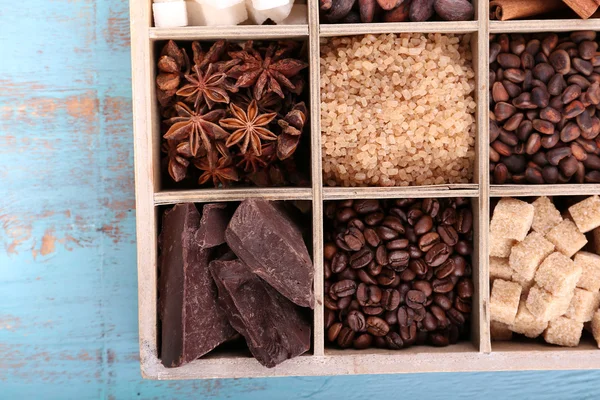 Box with coffee and components — Stock Photo, Image