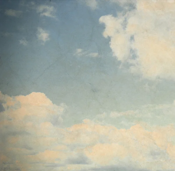 Nuvens brancas no céu — Fotografia de Stock