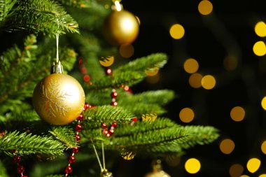 Madalyalı Noel ağacı