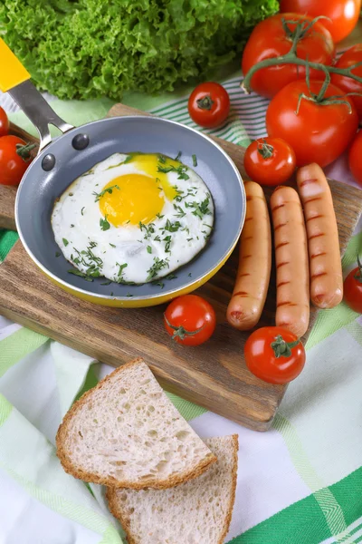 Scrambled egg with sausage — Stock Photo, Image