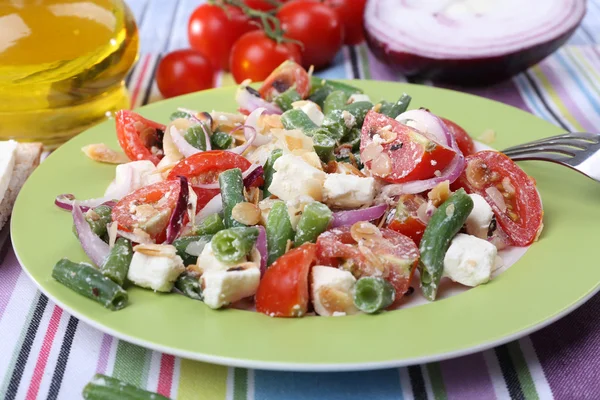 Café da manhã fresco com salada de legumes — Fotografia de Stock