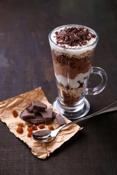 yoğurt ile krem çikolata