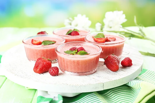 Deliciosa mousse de bayas —  Fotos de Stock