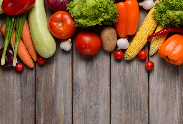 Fresh organic vegetables — Stock Photo, Image