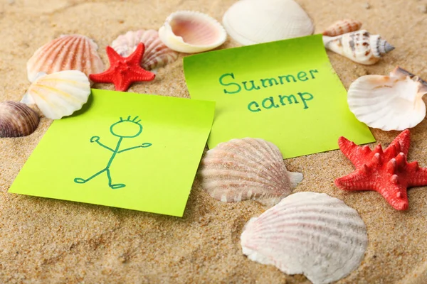 Conceito de acampamento de verão — Fotografia de Stock