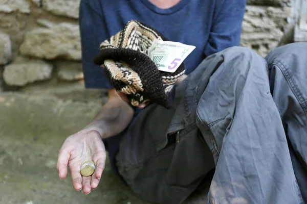 Homeless beggar money — Stock Photo, Image