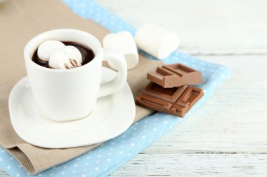 Şekerlemeli sıcak çikolata.