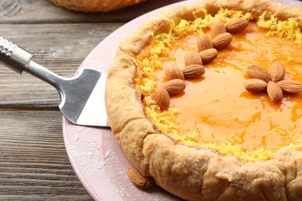 Homemade pumpkin pie on table — Stock Photo, Image