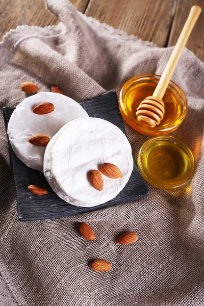 Camembert cheese on plate — Stock Photo, Image