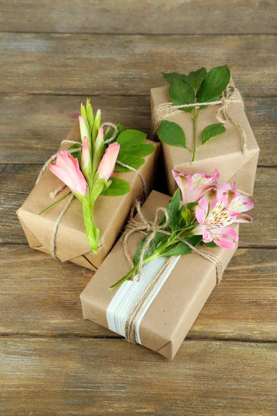 Natural style handcrafted gift boxes — Stock Photo, Image