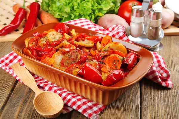 Vegetabiliska ragu på bord, närbild — Stockfoto