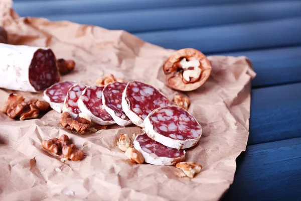 Salame francês e nozes — Fotografia de Stock