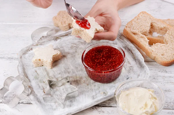 Cooking figured sandwiches — Stock Photo, Image