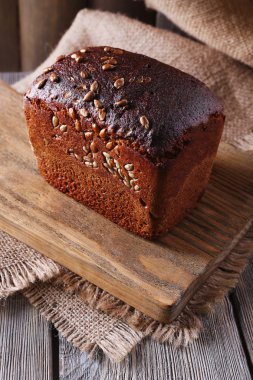 ahşap masa, taze ekmek yakın çekim