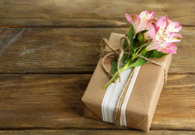 doğal tarzı el işi hediye kutusu