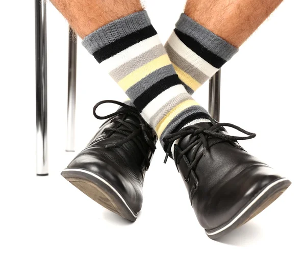 Homem perna em terno e meias coloridas, isolado em branco — Fotografia de Stock