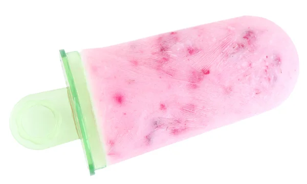 Sabroso helado pop con bayas frescas, aislado en blanco — Foto de Stock