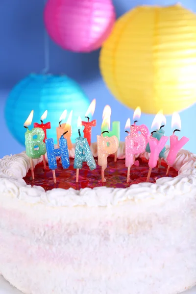 Торт зі свічками — стокове фото
