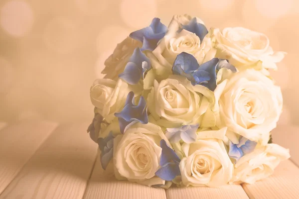 Bouquet da sposa con rose — Foto Stock