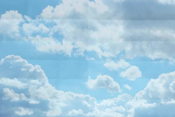 Nuvens no céu azul — Fotografia de Stock