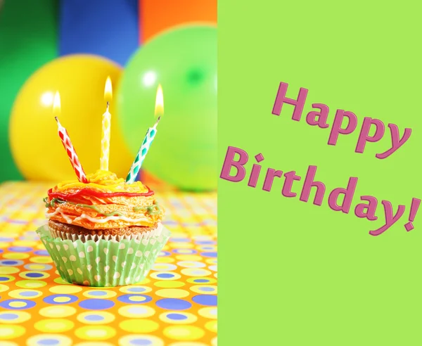 Delizioso cupcake di compleanno — Foto Stock