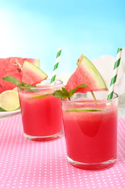 Vattenmelon cocktails på bord, närbild — Stockfoto