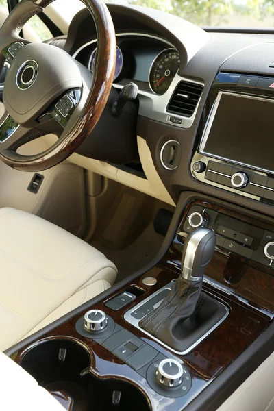 Modern car interior. Steering wheel, close-up — Stock Photo, Image