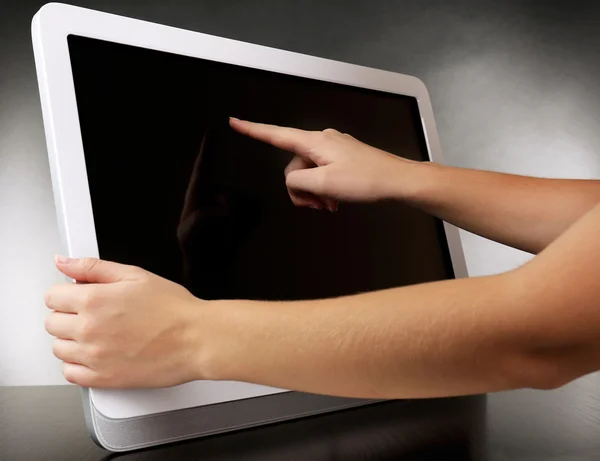 Moderner Tablet-PC auf grauem Hintergrund — Stockfoto