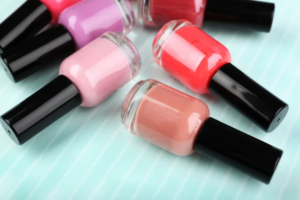 Kleurrijke nagel poetsmiddelen, close-up — Stockfoto