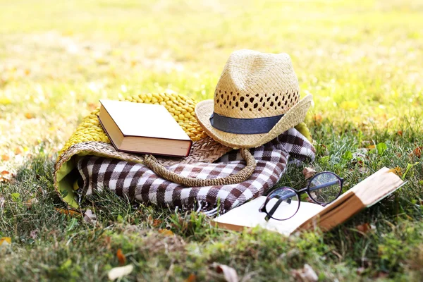 Reading books composition — Stock Photo, Image