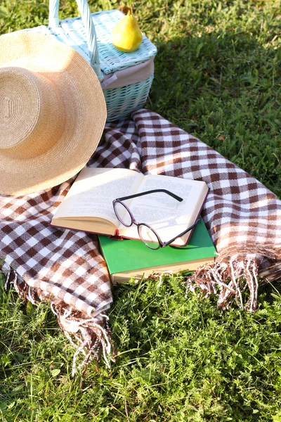 Reading books composition — Stock Photo, Image