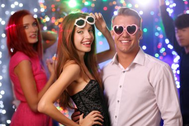 Gençler partide dans ediyor. 