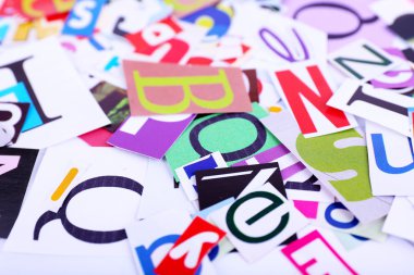 Renkli gazete harfler