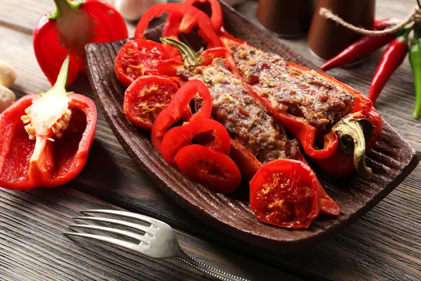 고기와 야채를 넣은 고추 박제 — 스톡 사진