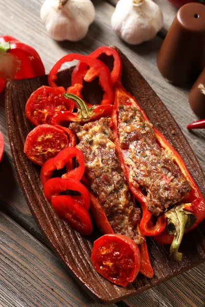 Stuffed pepper with meat and vegetables — Stock Photo, Image