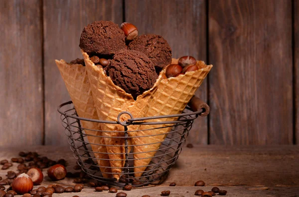 Tasty chocolate ice cream — Stock Photo, Image