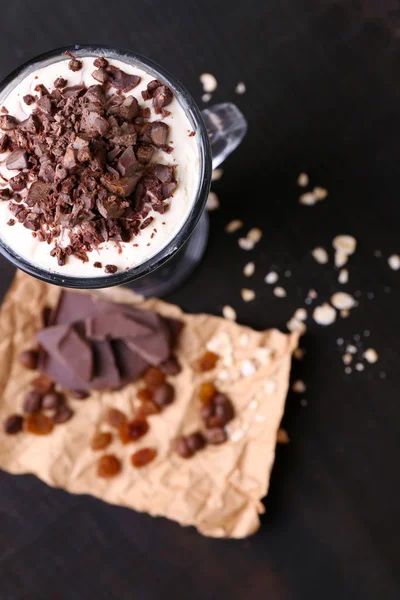 Yoghurt, met chocolade crème — Stockfoto